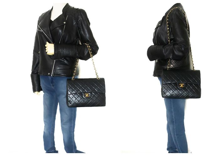 CHANEL Borsa a Spalla Classica con Doppio Flap in Pelle di Agnello Nera Nero - vista 12