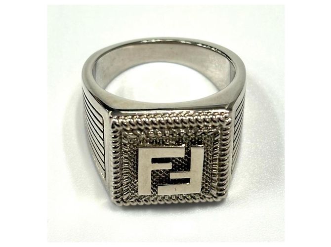 Bague en argent avec logo FF de Fendi - vue 4