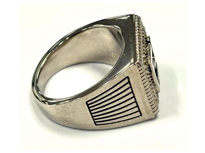 Bague en argent avec logo FF de Fendi - vue 7