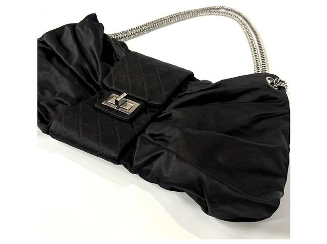 Borsa a spalla con catena 2.55 di CHANEL Nero - vista 3