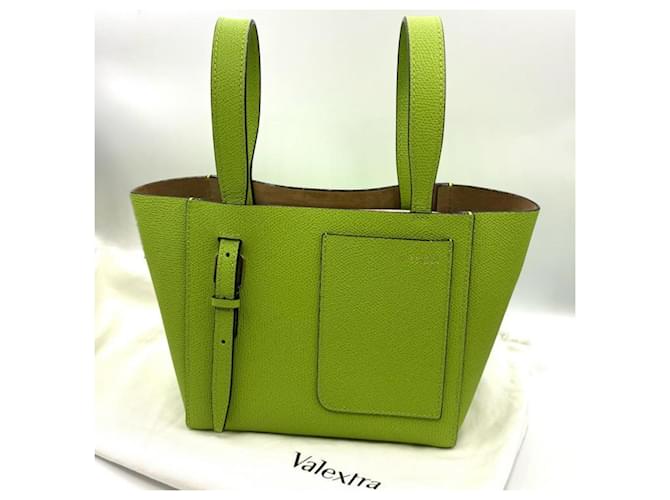 Borsa a spalla micro a secchiello Valextra in verde mela - vista 2