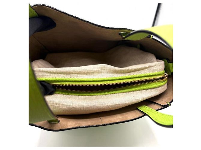 Borsa a spalla micro a secchiello Valextra in verde mela - vista 9