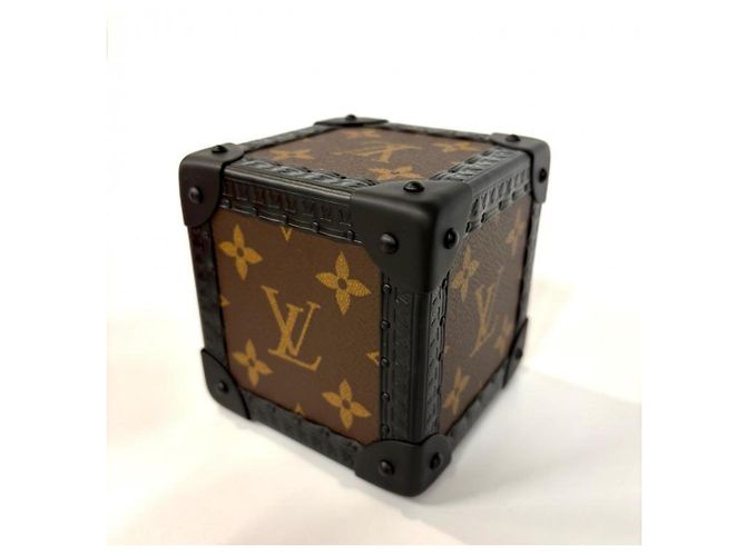 Louis Vuitton Trunk-Shaped Cube Monogram Figurine Brown - view 2