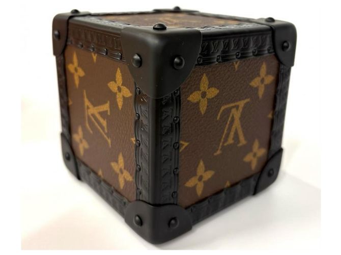 Louis Vuitton Trunk-Shaped Cube Monogram Figurine Brown - view 7