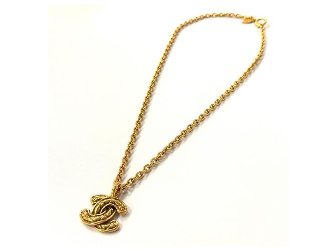 Collana CHANEL Vintage Matelassé Coco Mark in GP dorato D'oro - vista 3
