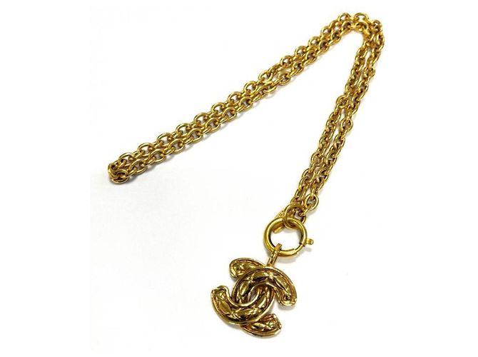 Collana Vintage Coco Mark Matelassé di CHANEL D'oro - vista 2
