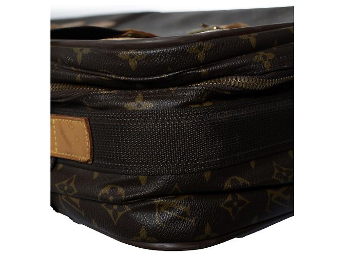 Maleta satelital de lona Monogram Louis Vuitton Castaño - vista 9