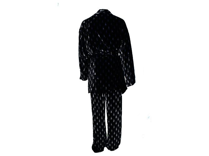 Balenciaga, traje de pijama de terciopelo negro Torre Eiffel - vista 3