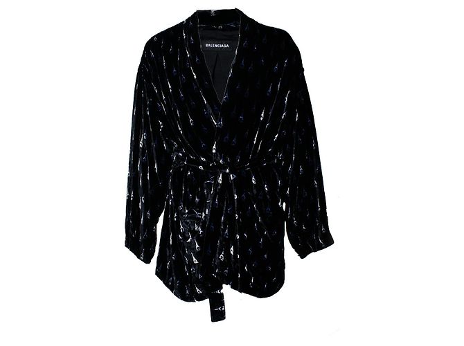 Balenciaga, traje de pijama de terciopelo negro Torre Eiffel - vista 5