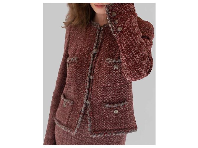 BLAZER DE TWEED CON TRIM TRAMADO GRIS BURDEOS CHANEL 08A FR 38 - vista 15