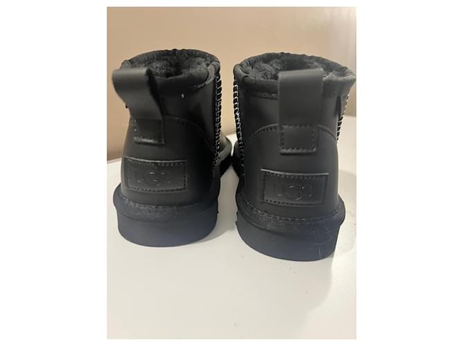 Botas UGG cortas negras Negro - vista 4