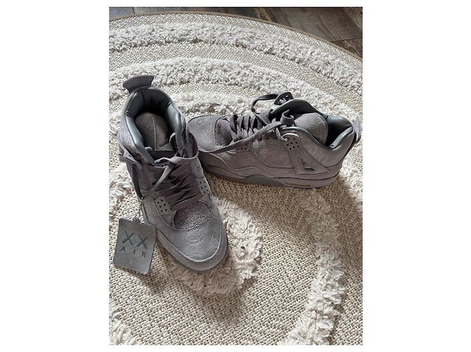Autre Marque Sneakers Air Jordan 4 Retro KAWS Grigio - vista 2