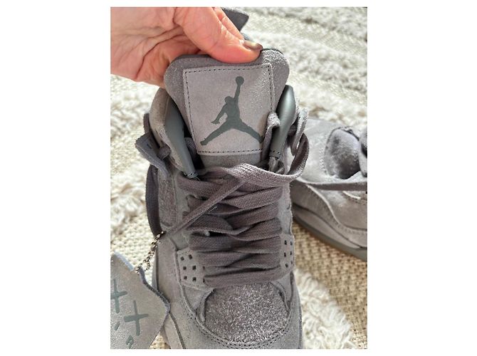 Autre Marque Sneakers Air Jordan 4 Retro KAWS Grigio - vista 3