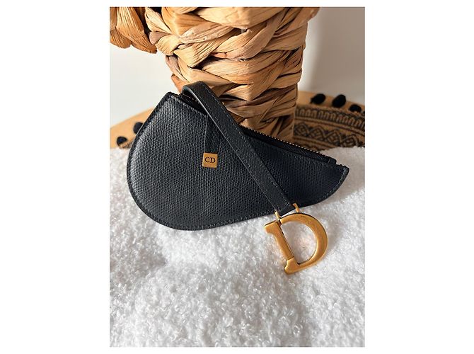 Cartera Saddle icónica Christian Dior – cuero negro – charm 'D' – nueva, conjunto completo - vista 2
