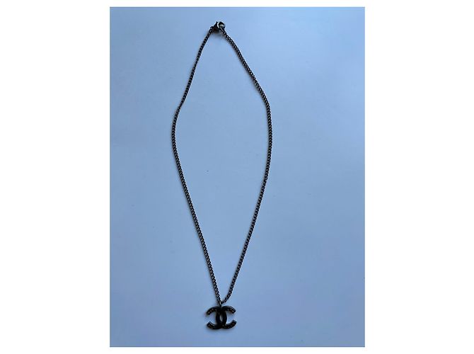Coco Crush Collana Chanel CC - Karl Lagerfeld Metallico - vista 2