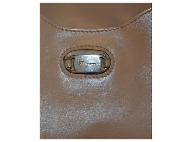 Borsa a mano Salvatore Ferragamo in pelle beige - vista 2