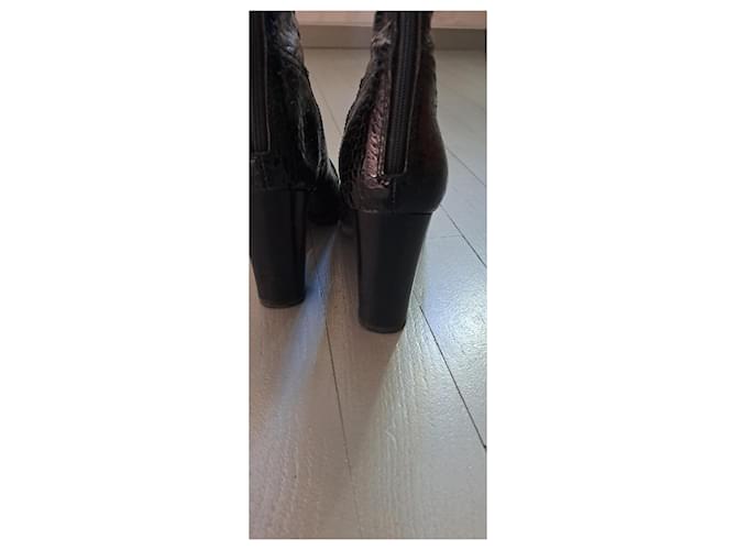 Botas Prada de charol efecto cocodrilo negras Negro - vista 4