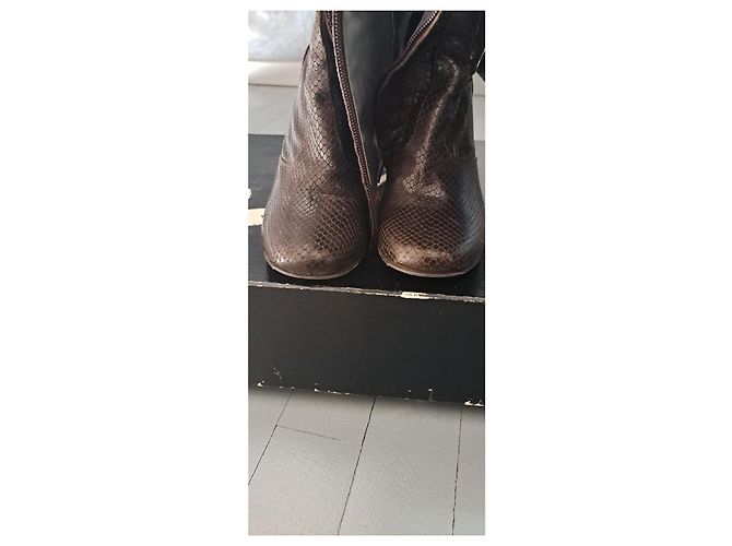 Botas Free Lance de cuero marrón efecto cocodrilo Marrón oscuro - vista 13