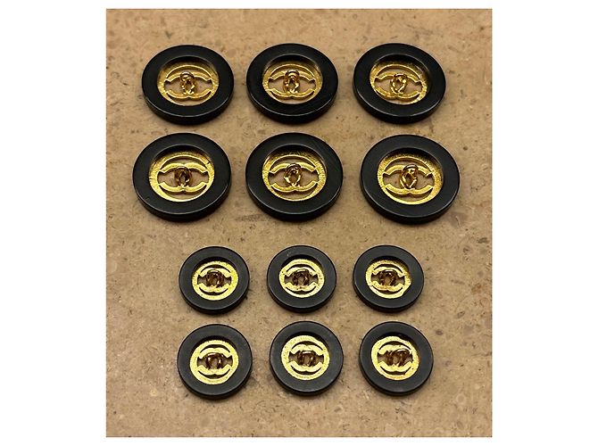 Set di 12 loghi CC Chanel vintage in oro e nero D'oro - vista 12