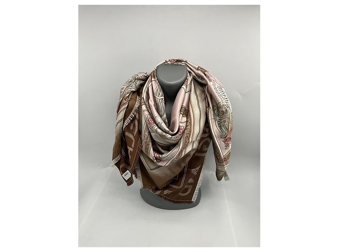 Foulard in seta edizione da collezione "Creature Mitologiche" di Burberry Multicolore - vista 9
