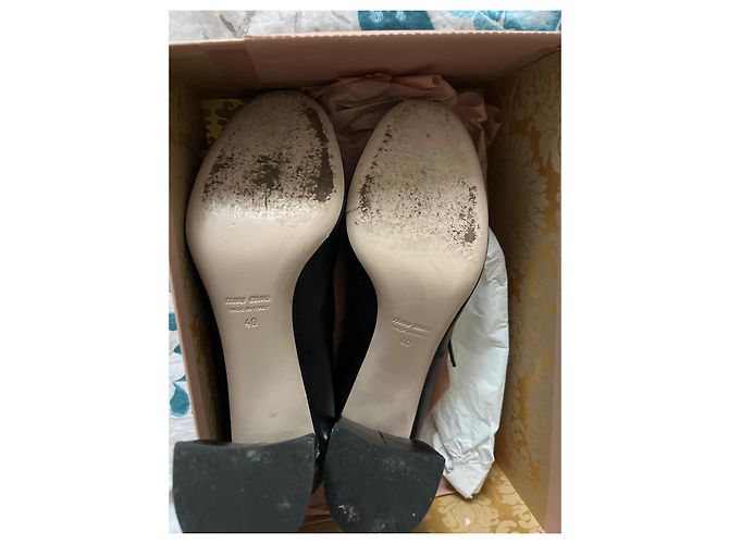 Décolleté Miu Miu in pelle nera con strass misura 40 Nero - vista 4