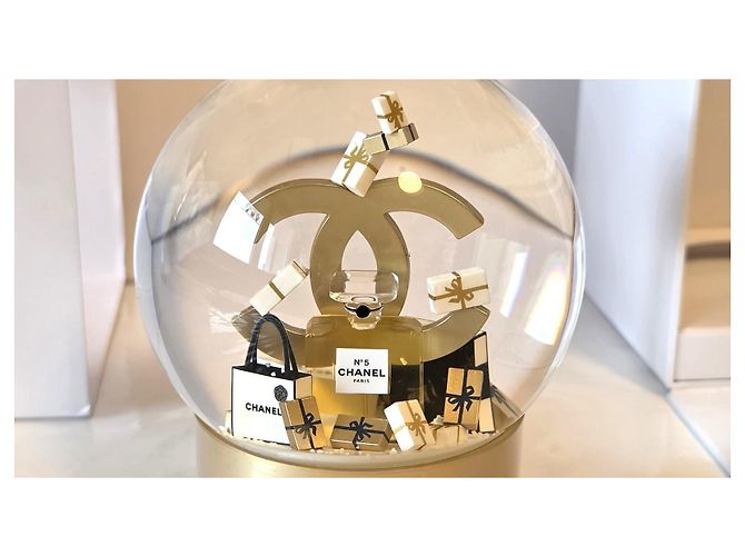 Chanel Collector Snow Globe. New. - view 7