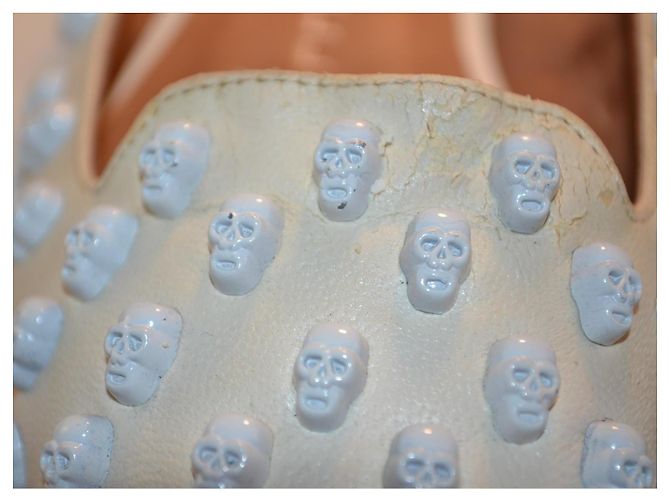 bailarinas Jeffrey Campbell con calaveras eggshell efecto piel Blanco roto - vista 3