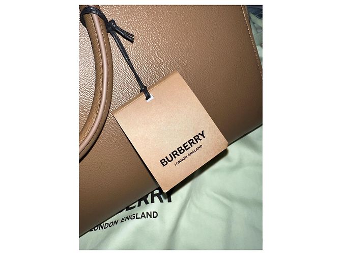 Bolsa de mão Burberry Banwell em couro bege - vista 10
