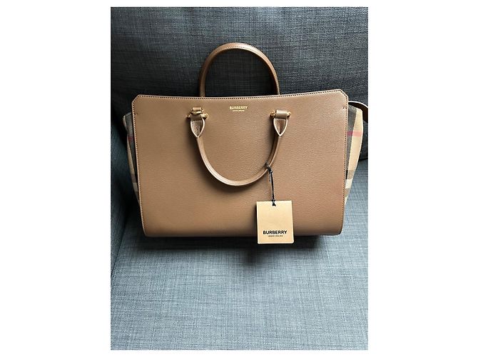 Bolsa de mão Burberry Banwell em couro bege - vista 2