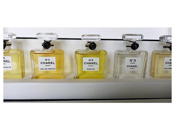 Chanel N°5 coffret des 100 ans du N°5. Neuf. Collector. Avec facture. Blanc - vue 4