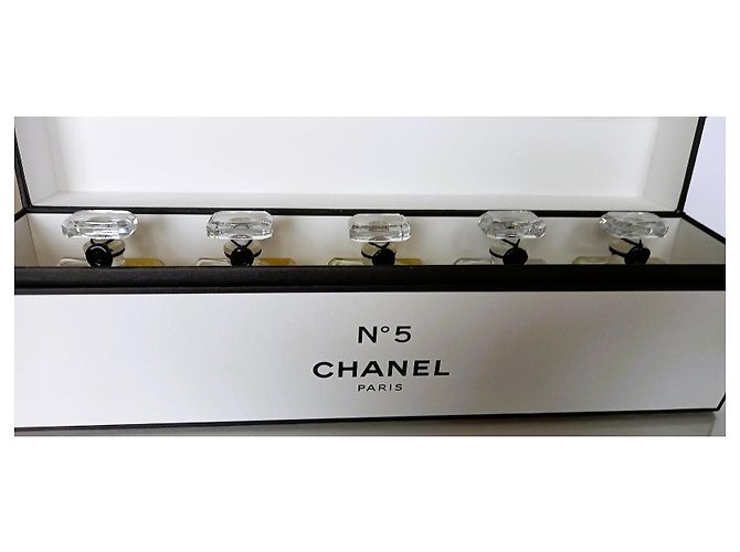 Chanel N°5 coffret des 100 ans du N°5. Neuf. Collector. Avec facture. Blanc - vue 6