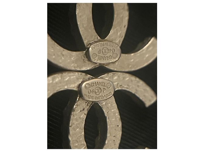 Chanel CC Perlenohrringe Silber Weiß - Ansicht 6