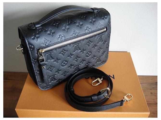 Metis Louis Vuitton Pochette Métis Monogram Empreinte NERO - vista 7