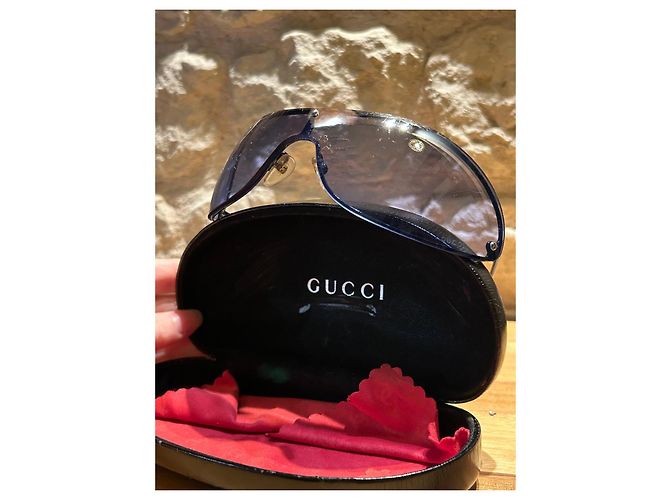 Occhiali da sole Gucci blu scuro plastica - vista 2