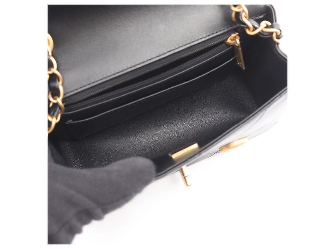 Borsa a Spalla Icon Matelassé di Chanel Nero - vista 3