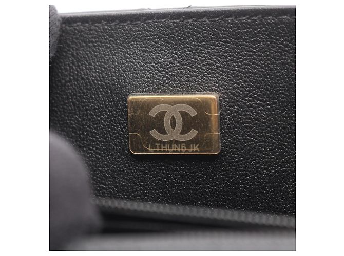 Borsa a Spalla Icon Matelassé di Chanel Nero - vista 5