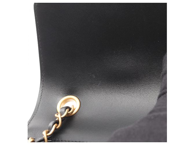 Borsa a Spalla Icon Matelassé di Chanel Nero - vista 9