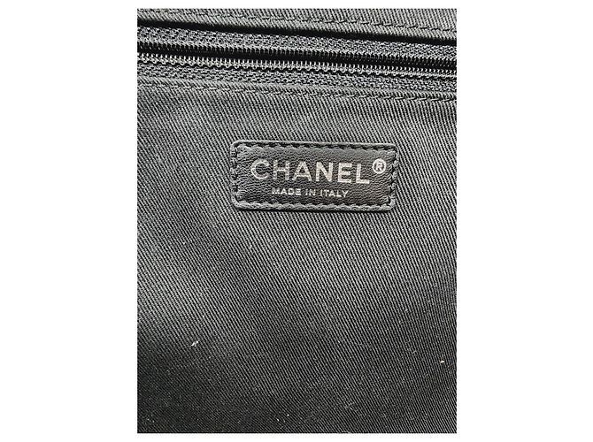 Trendy CC Mala Chanel de nylon acolchoado preto com 2 rodas CC - vista 11
