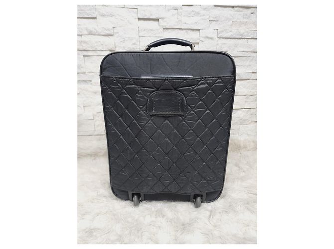 Trendy CC Mala Chanel de nylon acolchoado preto com 2 rodas CC - vista 4