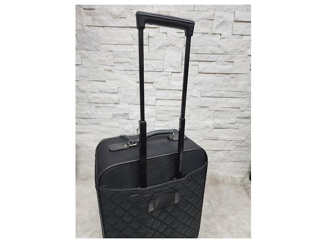 Trendy CC Mala Chanel de nylon acolchoado preto com 2 rodas CC - vista 7