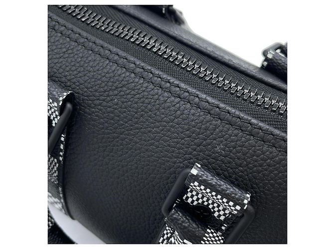 Louis Vuitton Keepall XS Damier Distorted City Nero - vista 4