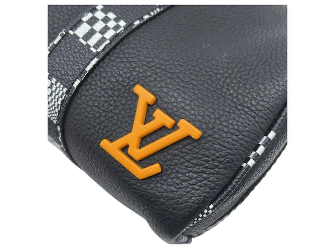 Louis Vuitton Keepall XS Damier Distorted City Nero - vista 6