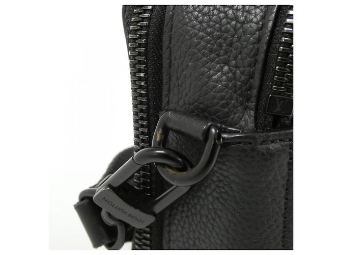 Borsa a Spalla Louis Vuitton LV Aerogram Alpha Wearable Wallet Nero - vista 6