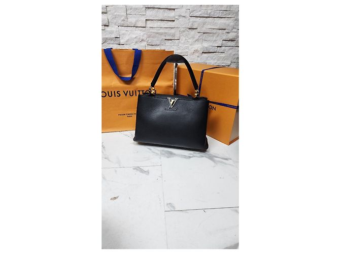 Louis Vuitton Capucines MM Nero - Set Completo - vista 3