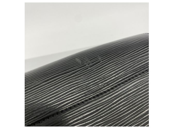 Borsa Louis Vuitton Epi Segur PM Nero - vista 8