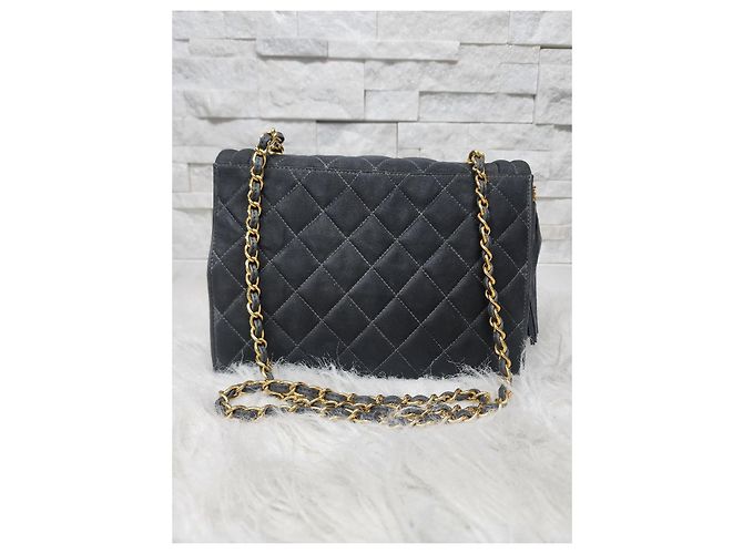 Gabrielle Magnífico saco Chanel com aba em camurça cinza acolchoada com pompom Cinza antracite - vista 3