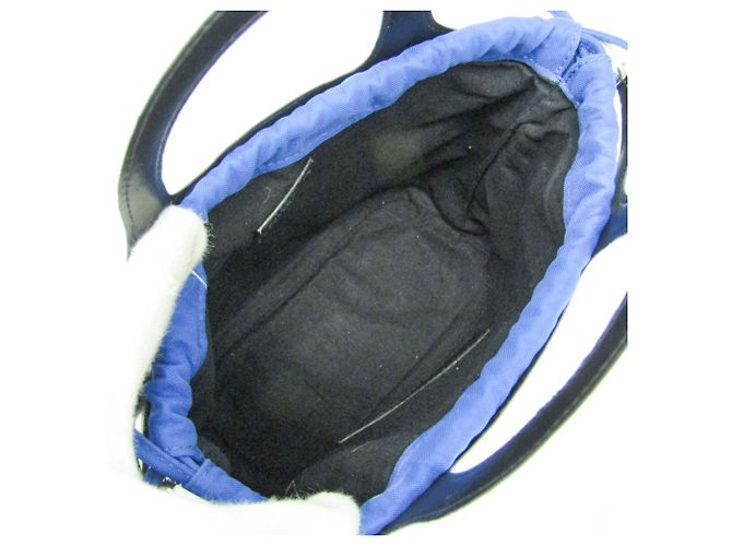 Borsa Balenciaga Neo Basket 630708 in blu e bianco - vista 4