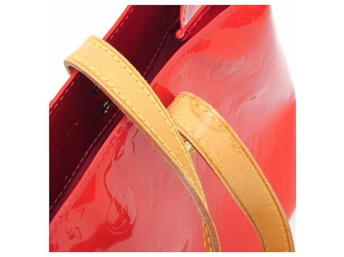 Borsa Louis Vuitton Monogram Vernis Reade PM in Rouge Rosso - vista 12
