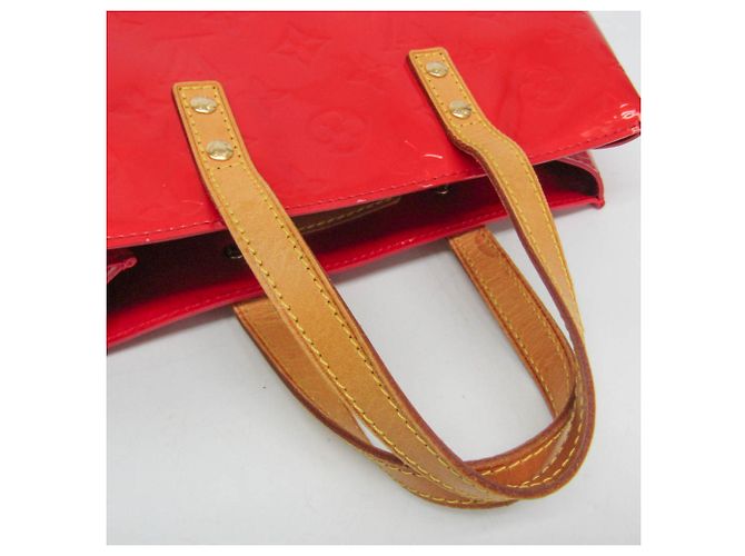 Borsa Louis Vuitton Monogram Vernis Reade PM in Rouge Rosso - vista 14