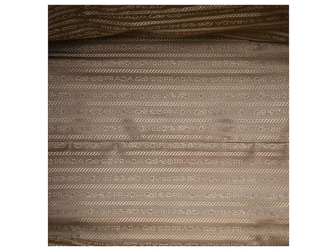 Borsa da shopping Prada in Saffiano Lux rosa - vista 4